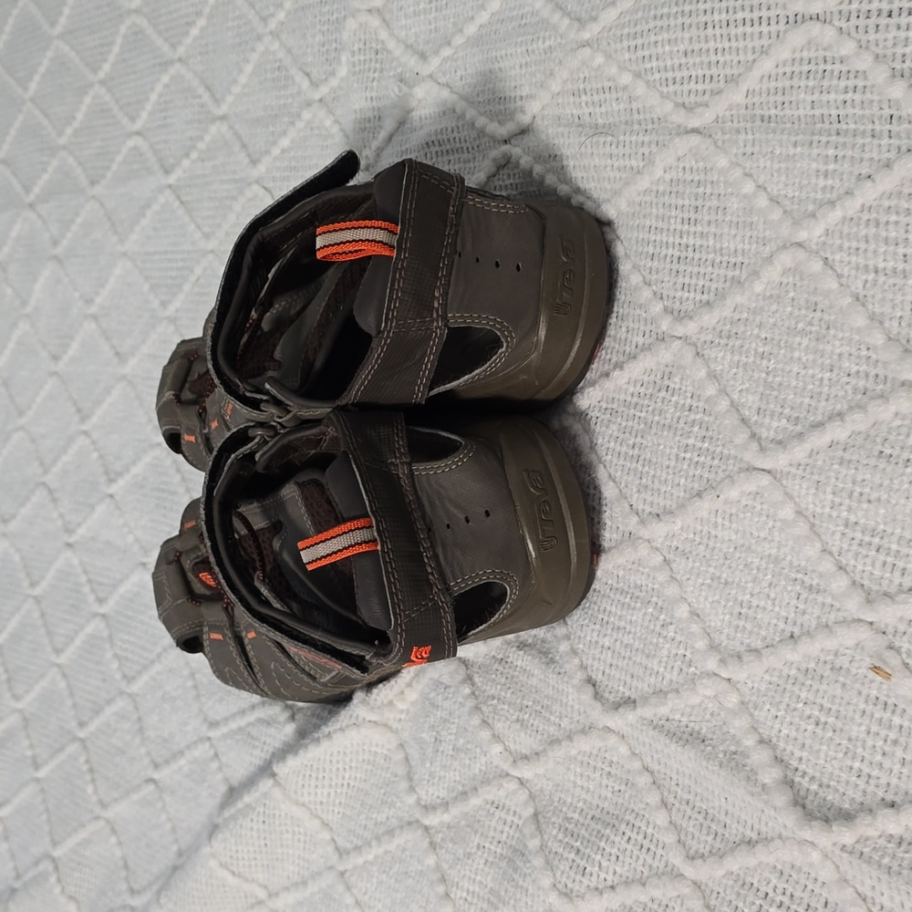 - Teva - Picture 3 of 6